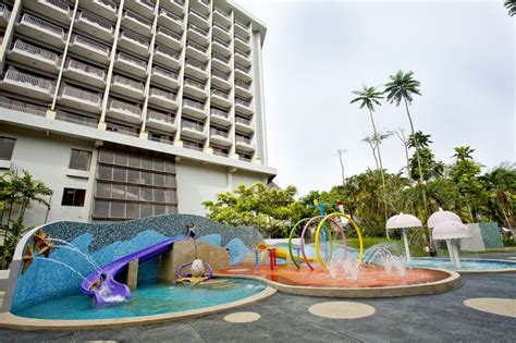 It is a 10 mins drive from penang airport. Dunia Anakku: Hotel best untuk bawa anak-anak di Pulau Pinang