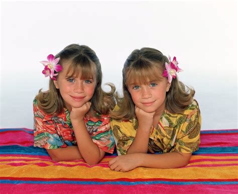 Mary Kate And Ashley Olsen 90s