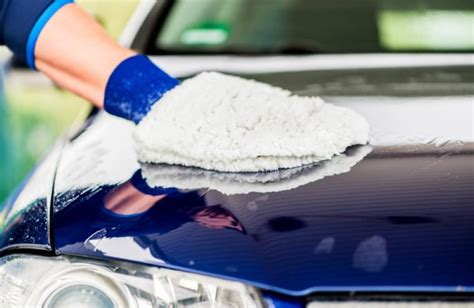 15 Cleaning Secrets Only Car Detailers Know Readers Digest New Zealand