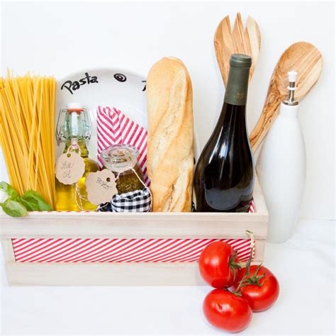 These gourmet baskets include wine and cheese baskets, fruit with chocolate baskets and gourmet meat baskets. 10 Gift Basket Ideas for the Food Lover in Your Life | HGTV