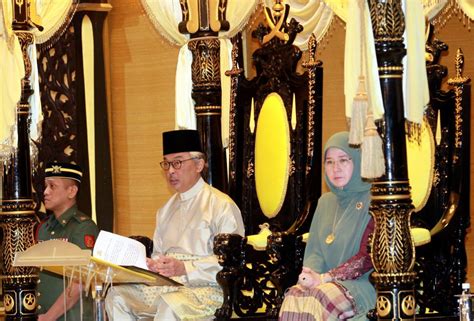 Tengku zaleha tengku ahmad and 12 others; Pahang ruler hopes state will not be sidelined by federal ...