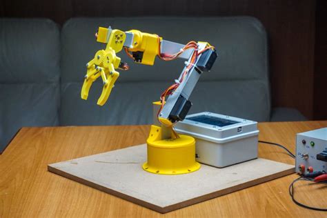 Move This Custom Robotic Arm Through A Touchscreen Interface Arduino Blog