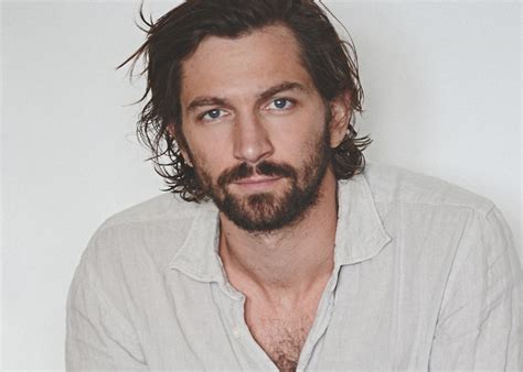 His brother is professional footballer dustin huisman. Michiel Huisman Wallpapers Images Photos Pictures Backgrounds