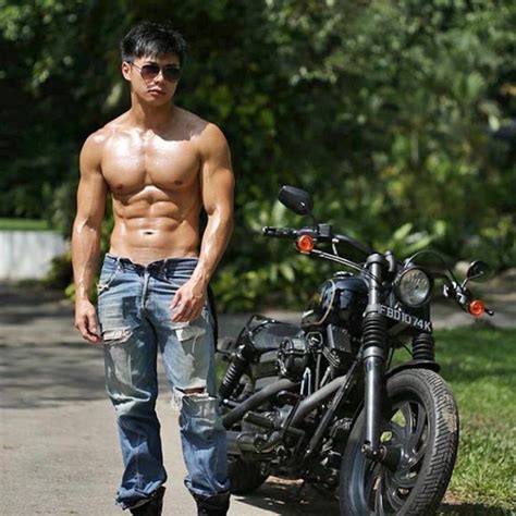 Ghim của Dang Pham trên Men with Their Bike