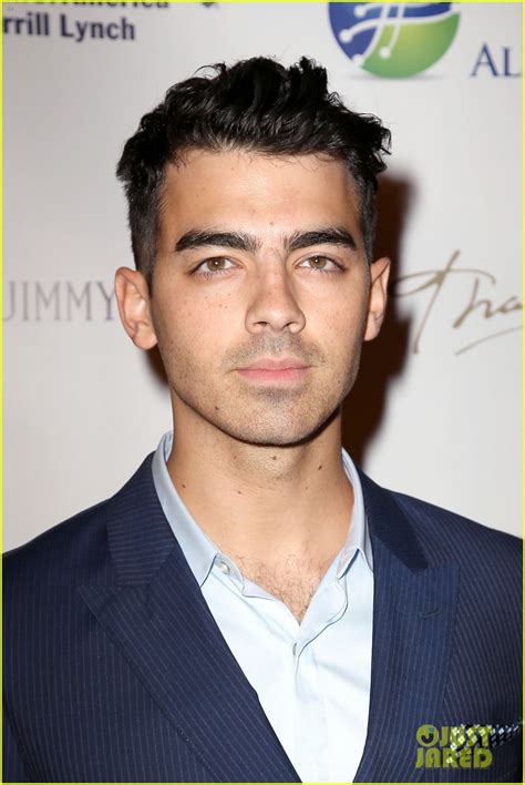 The wife's tinder date went quite well the other night. Joe Jonas Walks First Red Carpet with Girlfriend Gigi ...