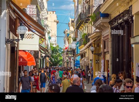 Obispo Shopping Street La Habana Vieja Old Havana Unesco World