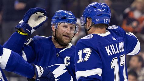 Steven Stamkos Gets 1000th Point In Lightning Win Over Flyers