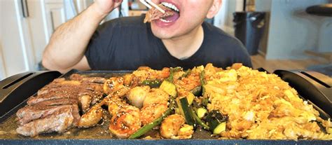 Making hibachi chicken at home is much easier and quicker than you'd think! Homemade Hibachi • 01 Easy Life