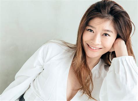 Jun 13, 2021 · 篠原涼子は離婚せず「1年」！壇蜜、大地真央も…「別居婚芸能人」のリアル!! 篠原涼子かわいいエプロン姿で円満オーラ!夜遊び不倫離婚は ...