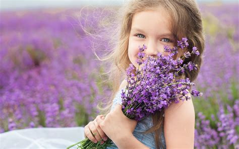Download 1920x1200 Child Purple Flowers Wallpapers For Macbook Pro 17