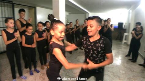 IncreÍble NiÑos Sorprenden Bailando Salsa En Colombia Youtube