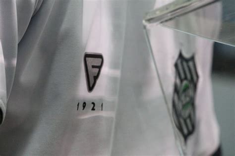 Archive for the 'camisas de time do figueirense' category. Logo da 1921, marca própria do Figueirense + camisa ...