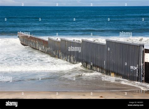 Tijuana Mexico The Us Mexico Border Fence Where It Meets The