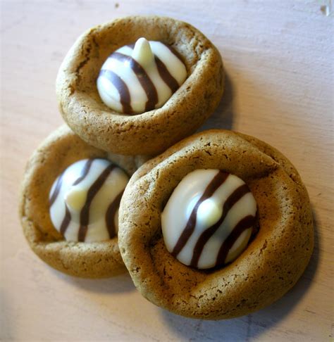 My mom and i always make these near christmas. Hershey Kiss Gingerbread Cookies Recipe — Dishmaps