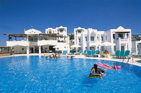 Gümbet olarak adlandırılan dairesel şekilli ve kubbeli sarnıçlar, bodrum'un simgeleri niteliğinde. SUNHİLL HOTEL-GÜMBET,BODRUM - Tatil için En Ucuz Oteller ...