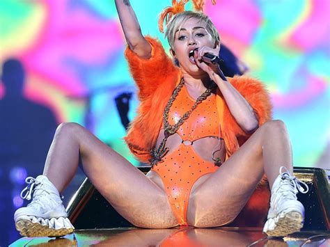 Miley Cyrus Pussy Oops