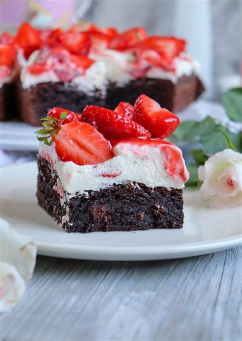 Mai 2016 von christine veröffentlicht in alle, kuchen, nachspeisen, schnitten, torten kommentar hinterlassen dobosschnitten. Erdbeer-Brownie-Schnitten | Kuchen rezepte einfach, Kochen ...