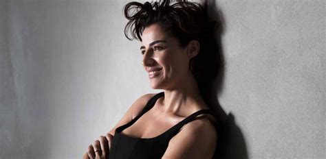 Una donna da scoprire (1987). L'attrice Luisa Ranieri: «Ogni giorno è una pagina bianca ...