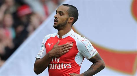 Theo Walcott Closer To New Arsenal Deal Says Wenger Football News