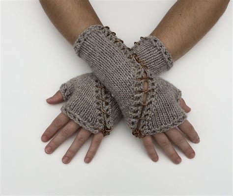 Find expert advice along with how to videos and articles, including instructions on how to make, cook, grow, or do almost anything. Steampunk Fingerless Gloves Handwarmers Repurposed Bronze ...