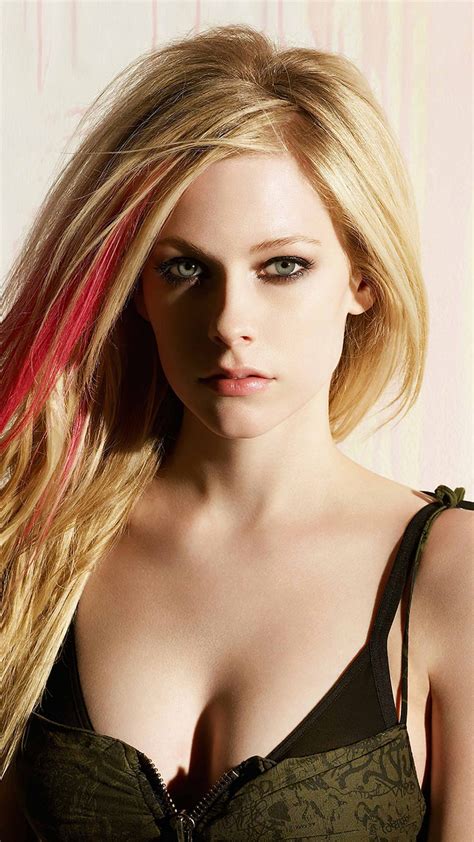 Born september 27, 1984) is a canadian singer, songwriter and actress. Singer Avril Lavigne 4K Ultra HD Mobile Wallpaper