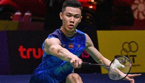 Malaysian badminton hope shares life in the limelight after legend chong wei's retirement, but is looking forward to creating his own story, including the tokyo 2020 games in 2021. Malaysia badminton ace eyes golden future