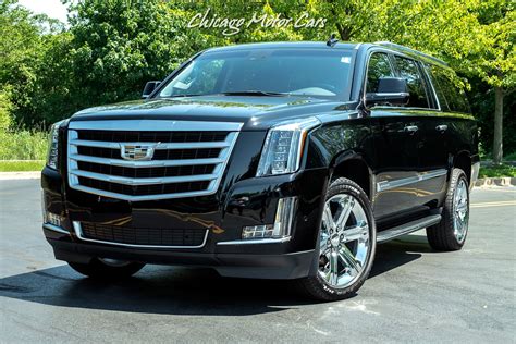 The 2019 cadillac escalade and the longer escalade esv version both have three rows of seats and can accommodate up to eight passengers. Used 2019 Cadillac Escalade ESV Luxury 4x4 For Sale ...