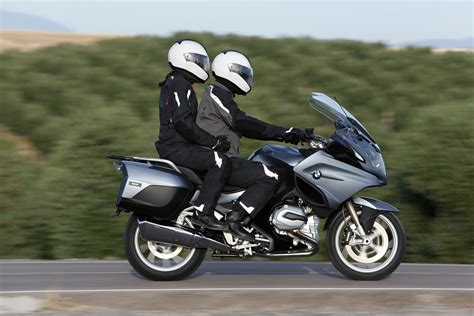 The bmw r1200rt is a touring or sport touring motorcycle that was introduced in 2005 by bmw motorrad to replace the r1150rt model. 2014 BMW R1200RT Looks Sharp - autoevolution