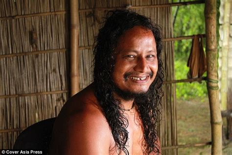 Farmer In India Has Been Naked For 40 Years Because He Is