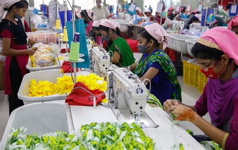 Bangladesh, country of south asia, located in the delta of the padma (ganges ganga) and jamuna (brahmaputra) rivers in the northeastern part of the indian subcontinent. Consistent government policies a boon for Bangladesh's ...