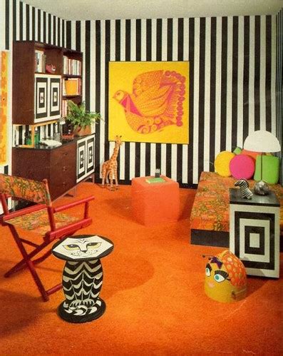 За окном красок достаточно, а добавить их в дом поможем мы! 60's bedroom in orange | From Seventeen, October 1967 | Flickr