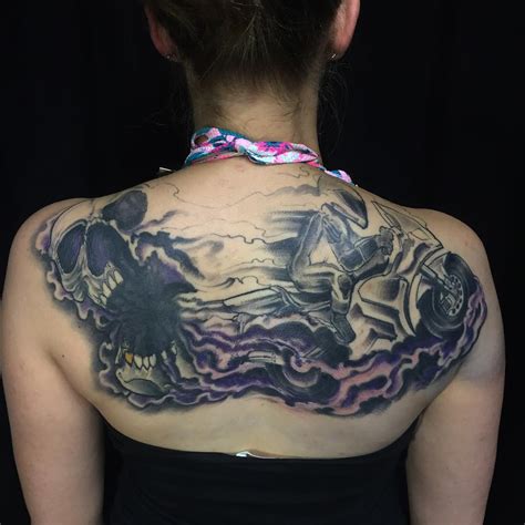 When you want a huge piece of art tattooed on you, the best everyone loves a good back tattoo. 60+ Best Upper Back Tattoos Designs & Meanings - (All ...