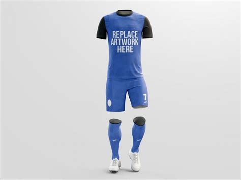 Este increíble mockup deportivo para uniforme de futbol, viene disponible para descarga gratis, en archivo psd; Soccer Uniform Kit Mockup - Mockup Love