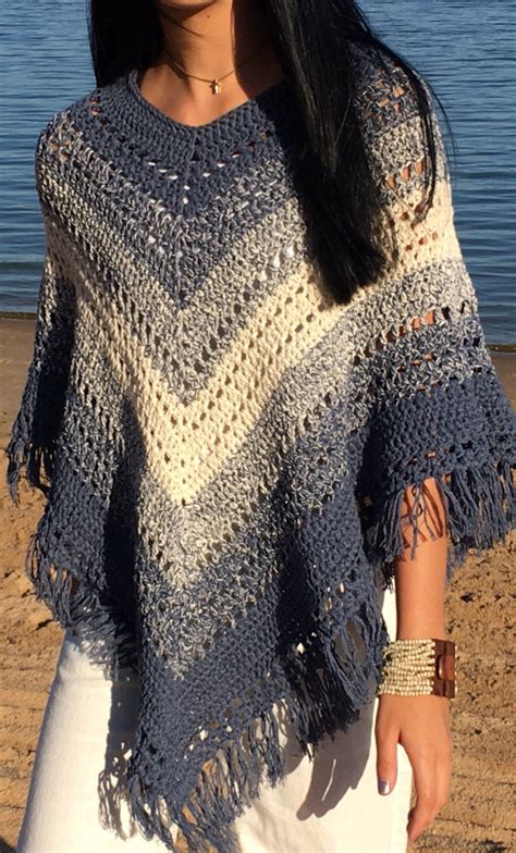 Blue And Cream Boho Poncho Crochet Pattern Etsy France Ruanas Tejidas Crochet Crochet