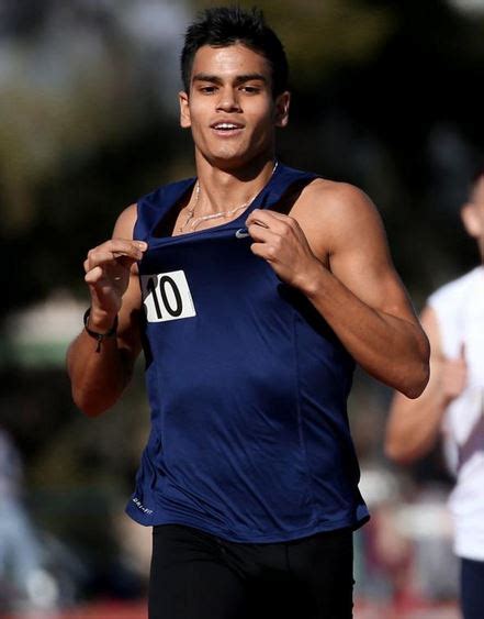 This page displays a detailed overview of the club's current squad. Carlos Villarreal preparing for first sub-4 in Tucson attempt : News : Bring Back the Mile