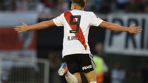 La seleccion mexicana celebra cantando una cancion de julion alvarez!!! ¿Julián Álvarez al Villarreal? - Minuto Neuquen