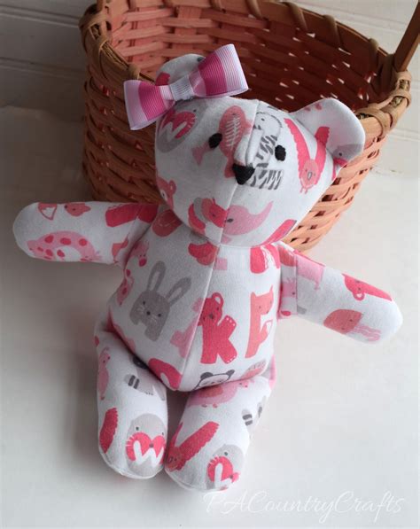With this pattern and tutorial you can make teddy bears our of pretty much any kind of fabric. PACountryCrafts: Baby Clothes Memory Bear Pattern and Tutorial