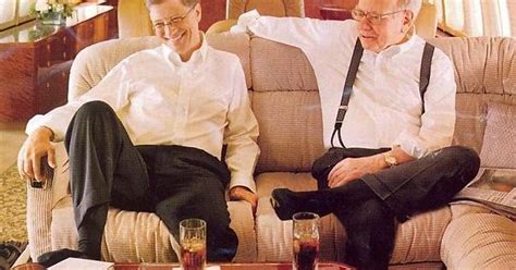 Bill Gates And Warren Buffett Share A Drink Aboard The Berkshire Hathaway Private Jet Imgur