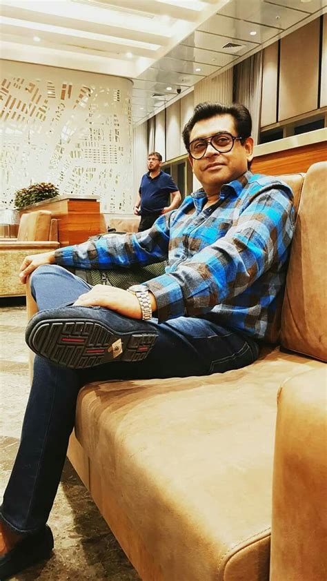 Although it is often described as having two versions, they are. Pin by Anil Mintu on Kishore Kumar. | Bollywood music ...