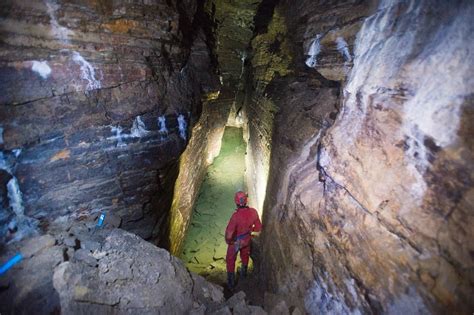 Explore The Huge Secret Cave That Lay Hidden Under Montreal Cbc News