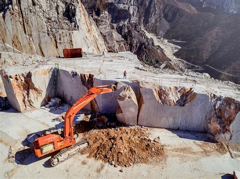 The Majestic Marble Quarries Of Northern Italy The New York Times