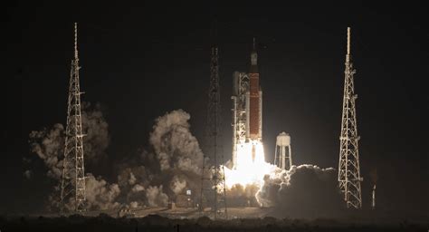 El Megacohete Artemis I De La Nasa Ha Despegado Y Lanza Orión A La Luna