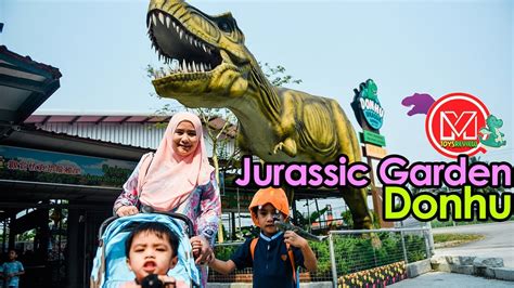 There are more than 50. Giant Dinosaur at Don Hu Jurassic Park Garden, Muar Johore ...
