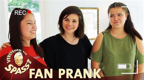 Hier findet ihr alle clips der vergangenen sendungen und alle brandaktuellen videos unserer neusten shows. Lockvogel Joyce Ilg legt ihre Fans rein | Verstehen Sie ...