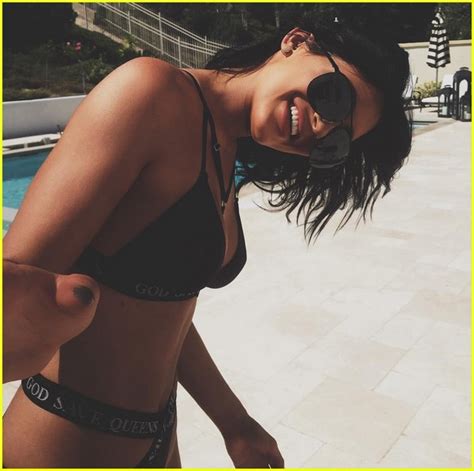 Kylie Jenners New Bikini Instagrams Are Super Sexy Photo