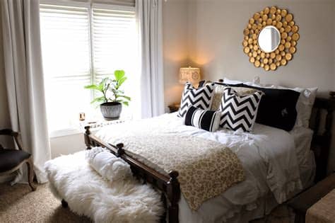 Decorating & remodeling · 9 years ago. How to Decorate Guest Bedroom On Your Own