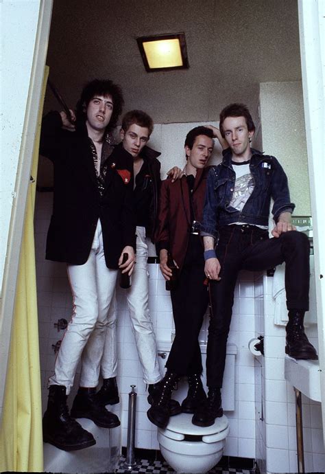 english punk group the clash new york 1978 left to right mick jones the clash 70s punk