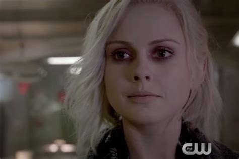 Rose Mciver Doesnt Look Or Act Much Like A Zombie In First Izombie