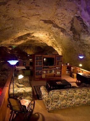 When Guests Occupy The Cavern Suite At The Grand Canyon Caverns An Attendant Is Stationed