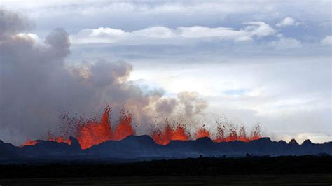 Photos Fissure Near Icelands Bardarbunga Volcano Erupts